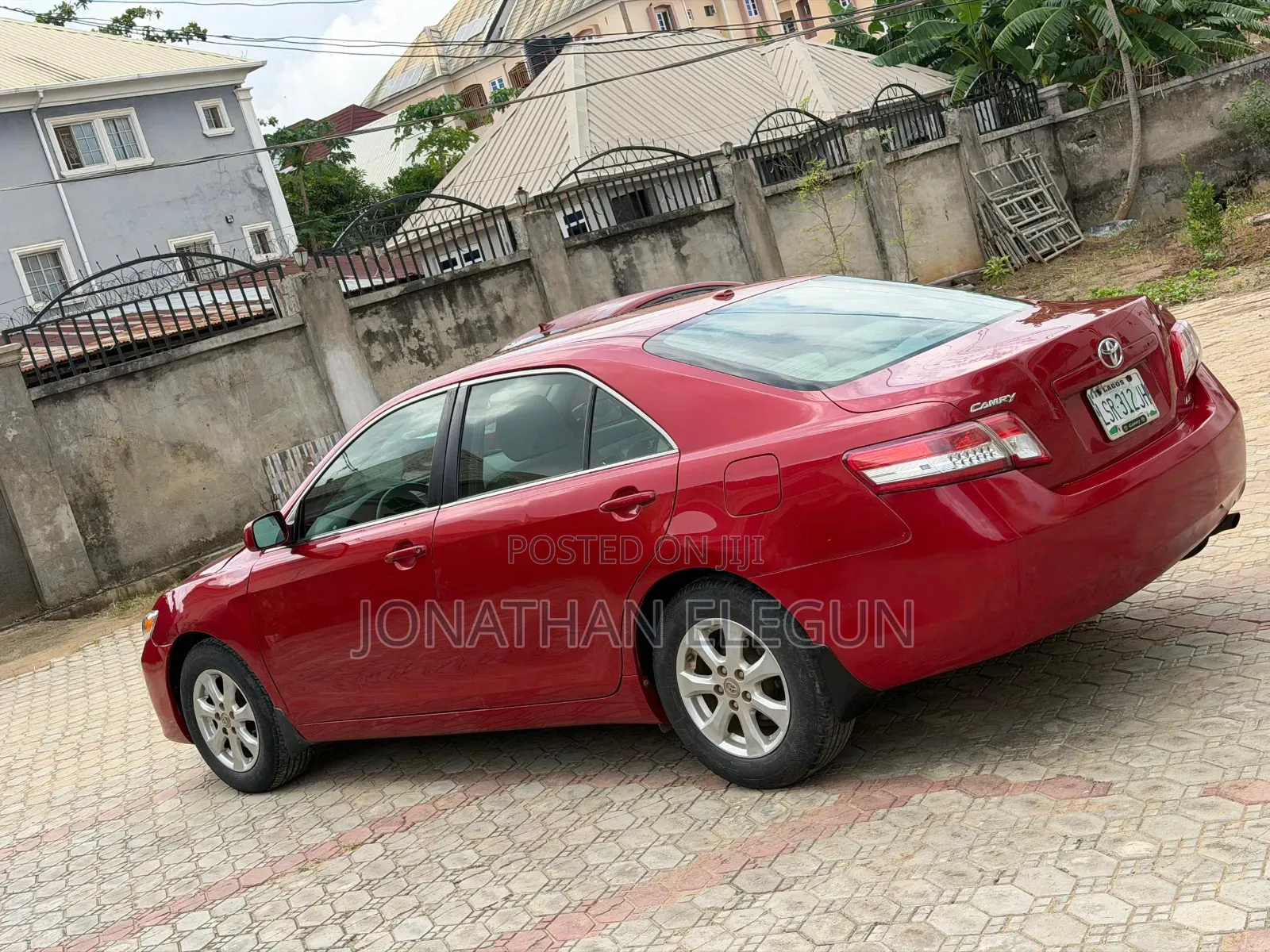 Toyota Camry LE 4dr Sedan (2.5L 4cyl 6AM) 2010 Red