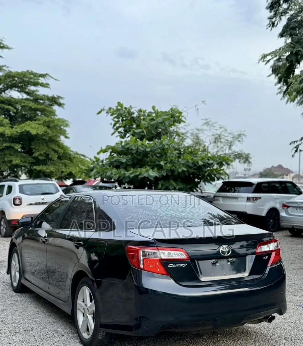 Toyota Camry SE 4dr Sedan (2.5L 4cyl 6A) 2013 Black