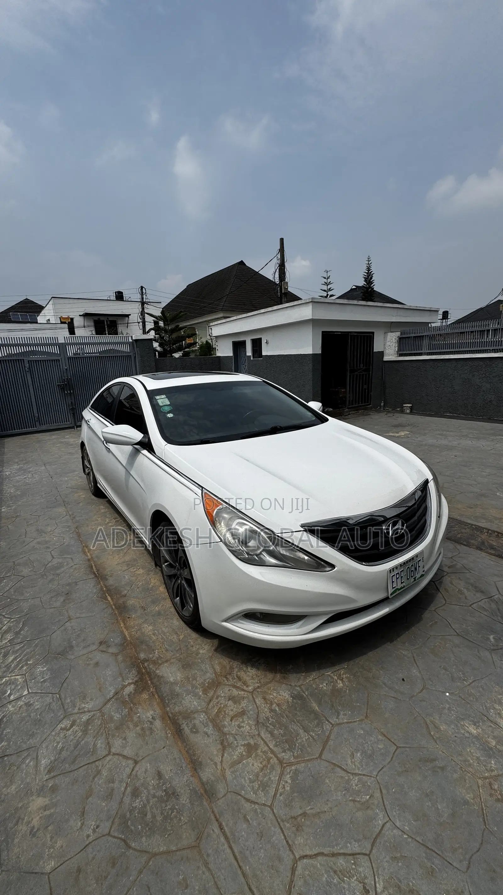 Hyundai Sonata SE Sedan FWD (2.4L 4cyl 6A) 2013 White