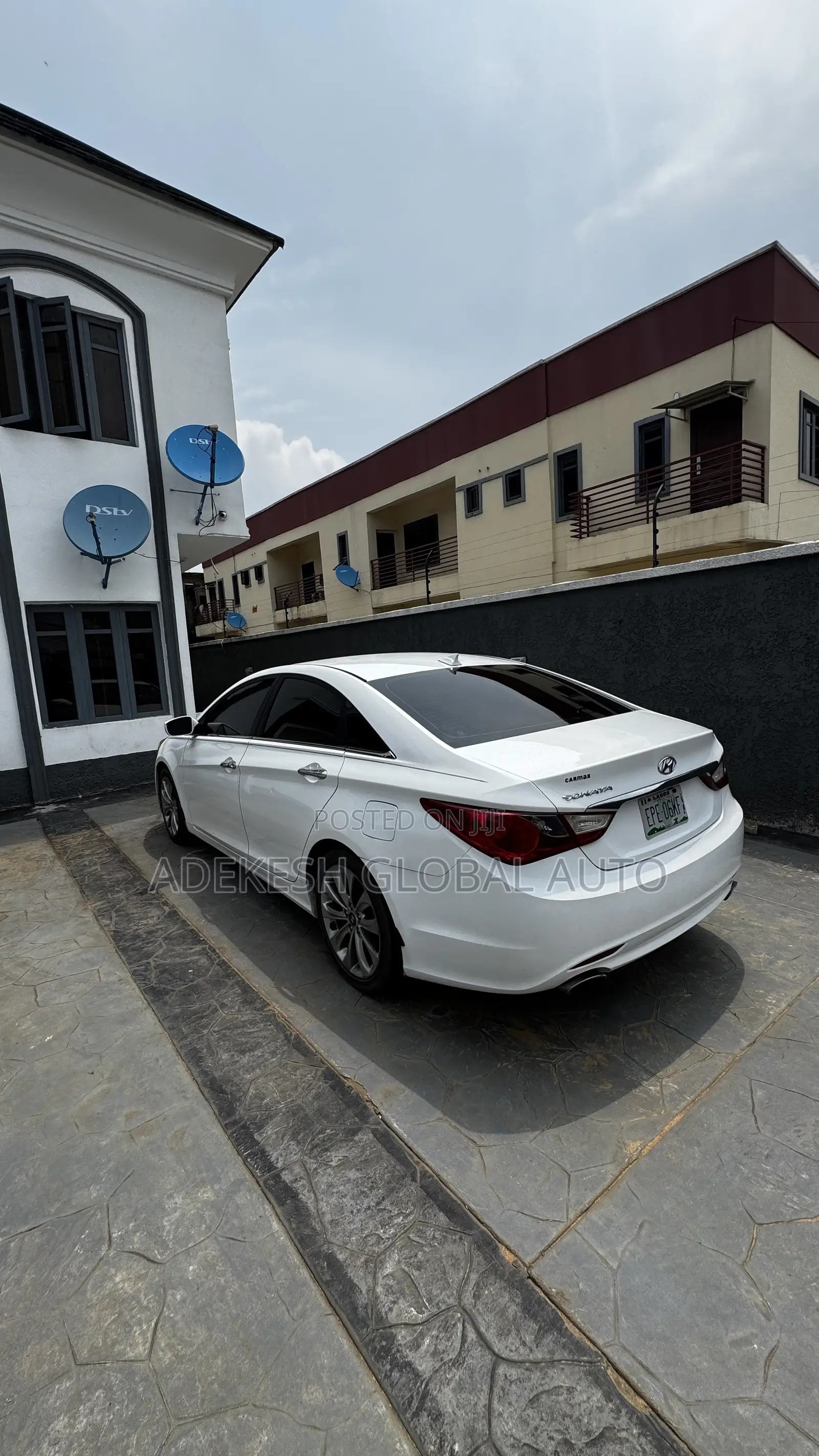 Hyundai Sonata SE Sedan FWD (2.4L 4cyl 6A) 2013 White