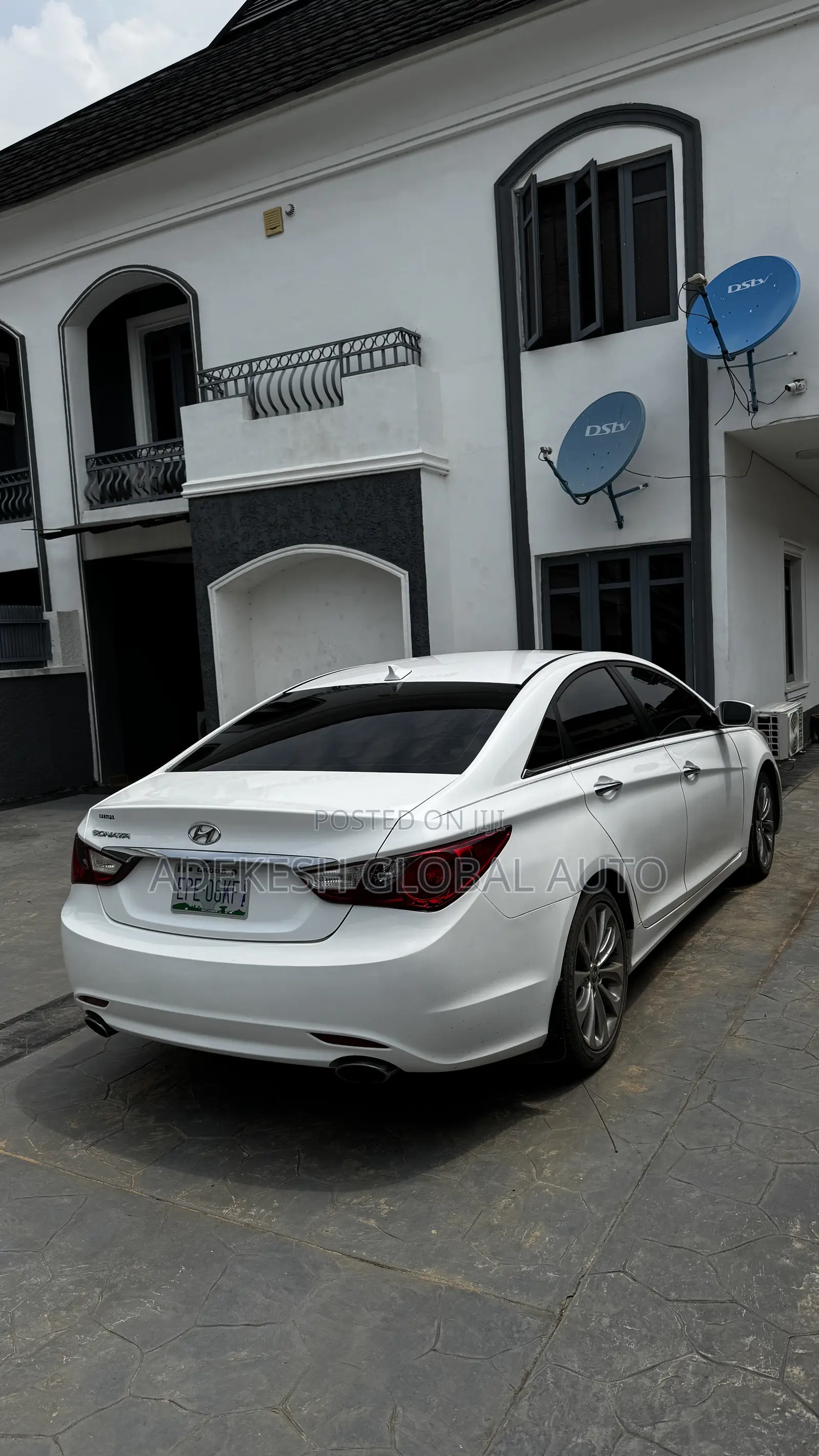 Hyundai Sonata SE Sedan FWD (2.4L 4cyl 6A) 2013 White