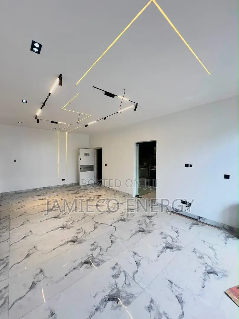 2bdrm Block of Flats in Bourdillon for sale
