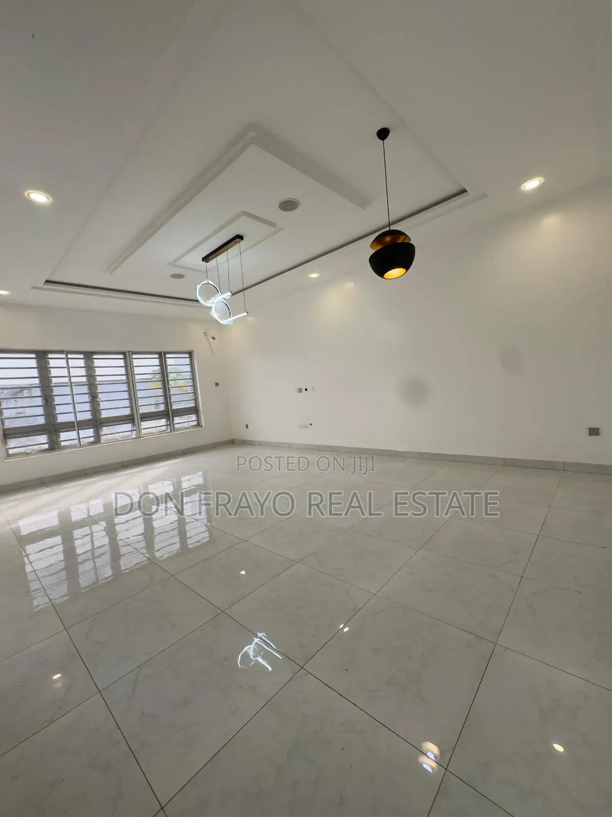 5bdrm Duplex in Iyaganwu Gra, Iyanganku for sale