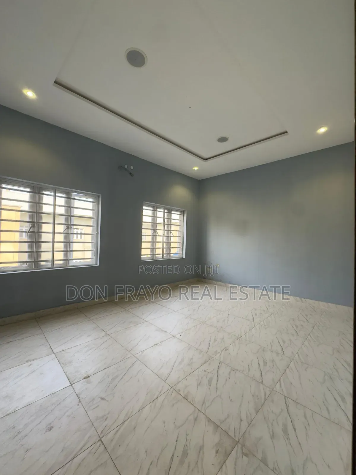 5bdrm Duplex in Iyaganwu Gra, Iyanganku for sale