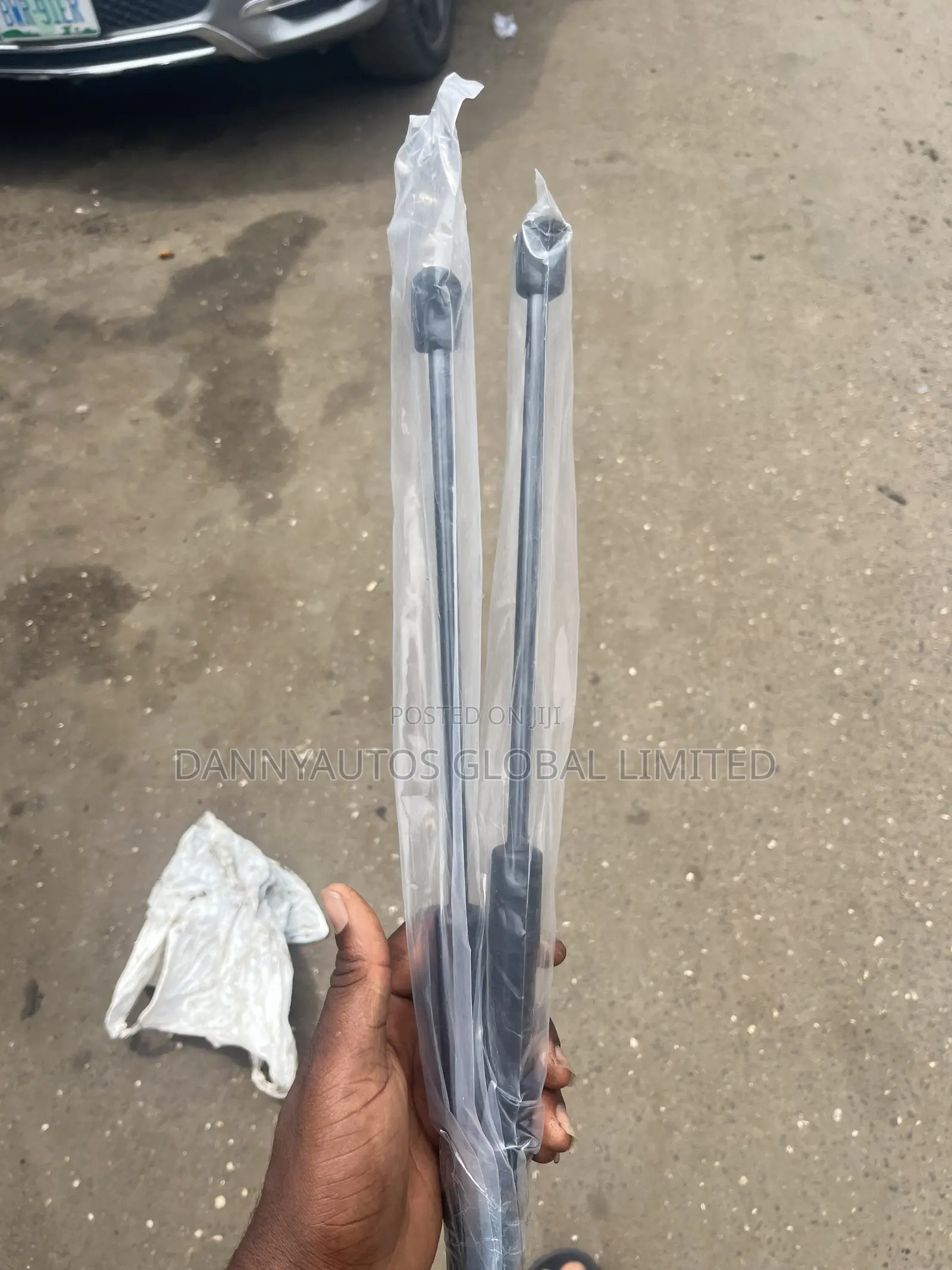 Bonnet Shock for C300, Glk350, E350, E400,Ml350,Gle 350,Cls 550