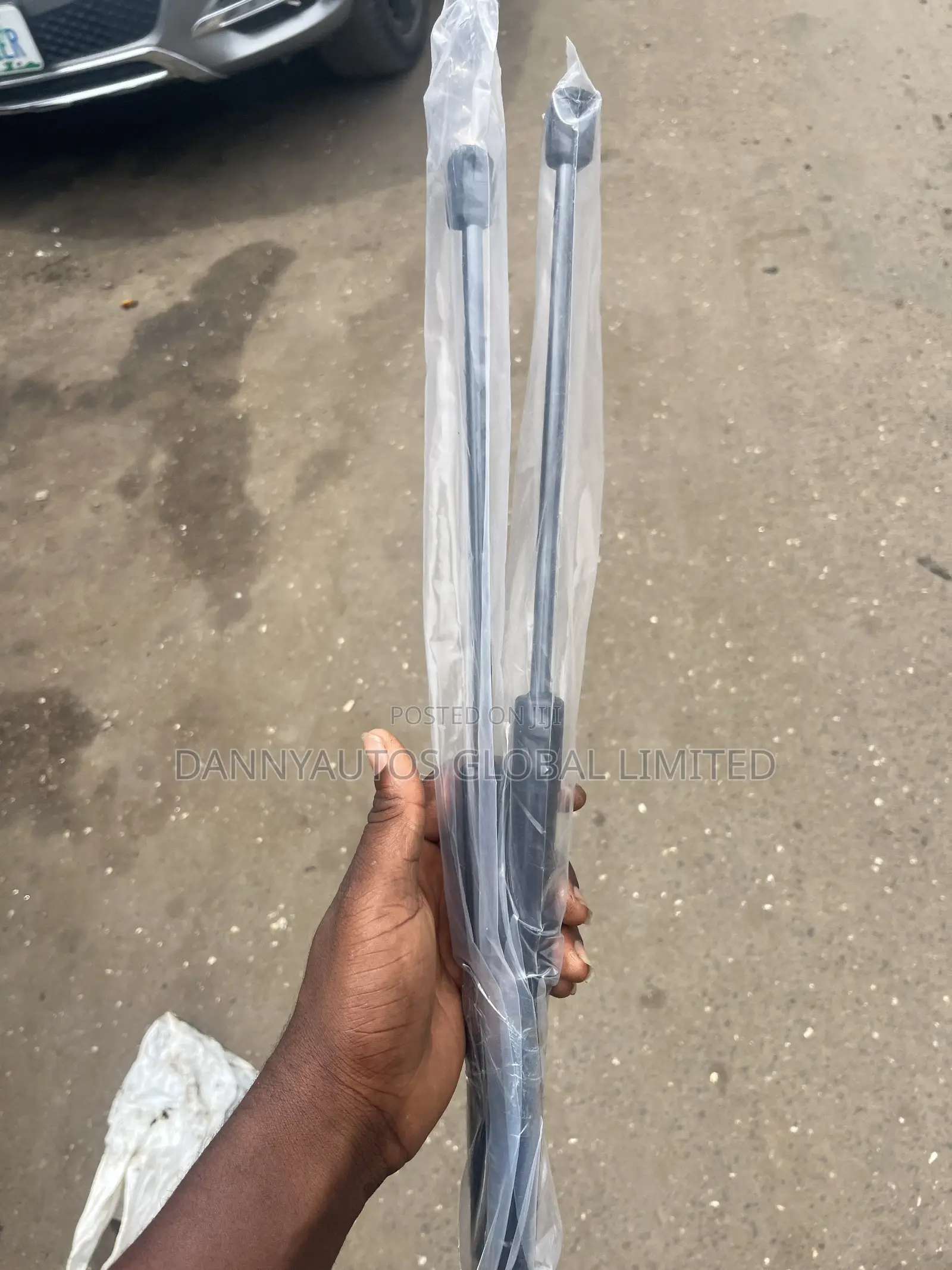 Bonnet Shock for C300, Glk350, E350, E400,Ml350,Gle 350,Cls 550