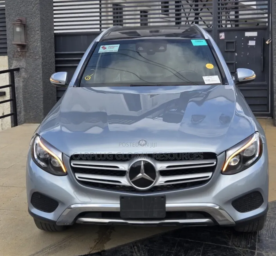 Mercedes-Benz C300 Luxury 4matic Sedan AWD (2.0L 4cyl 7A) 2017 Blue