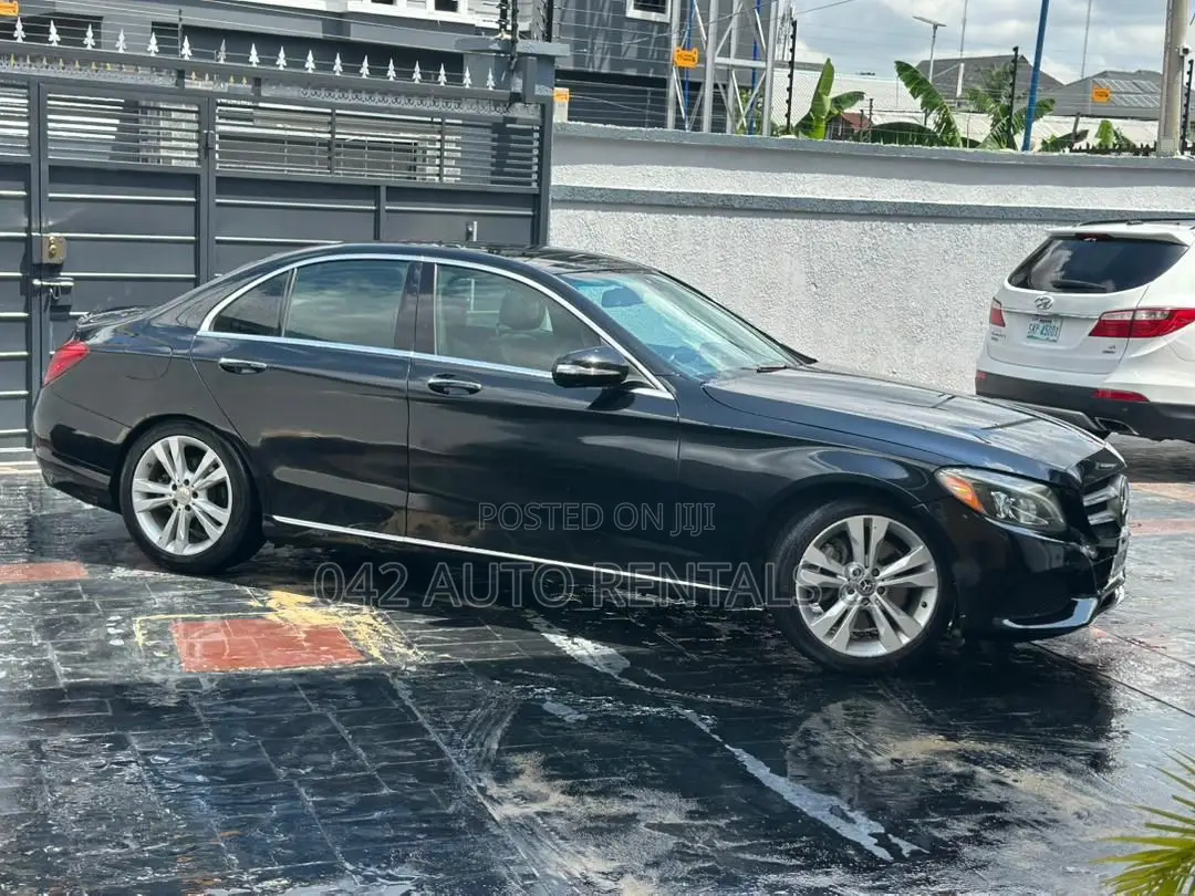 Mercedes-Benz C300 2016 Black