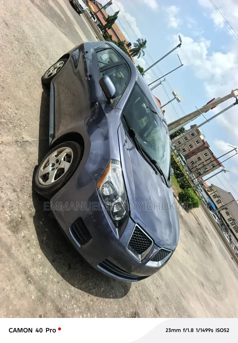 Pontiac Vibe 2010 Gray