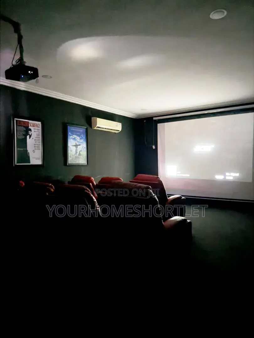 5 Bedroom Self Compound + Swimming Pool, Ps5, Table Tennis,Cinema