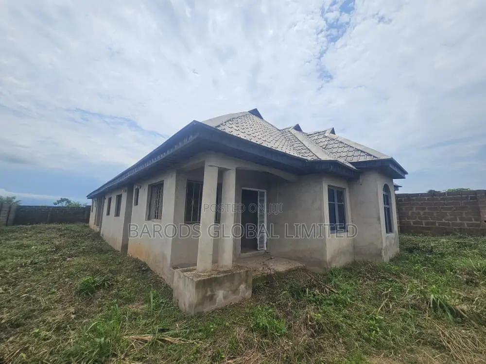 5bdrm Bungalow in Sweet Estate,, Abeokuta South for sale