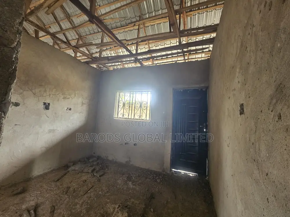 5bdrm Bungalow in Sweet Estate,, Abeokuta South for sale