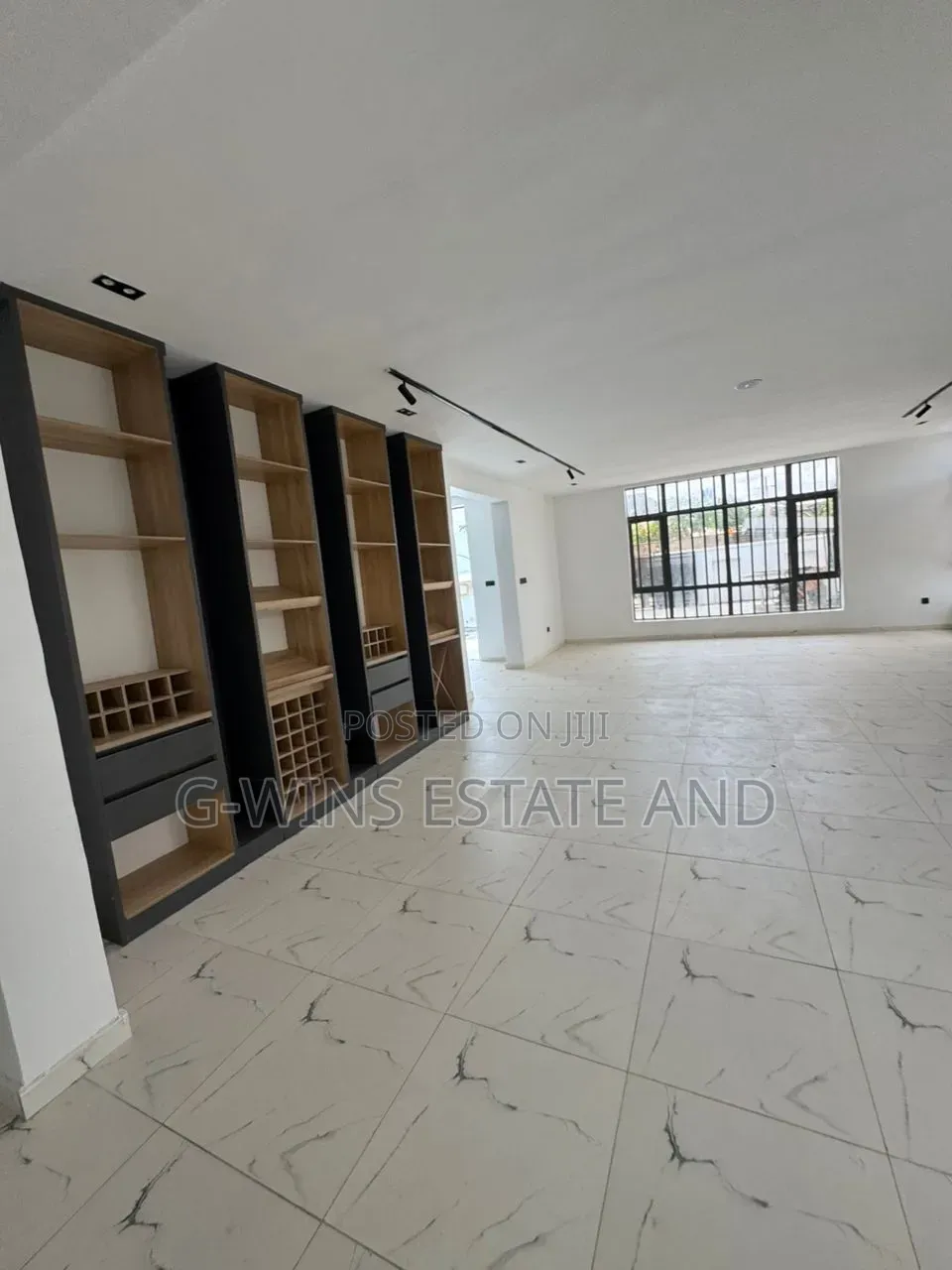 4bdrm Duplex in Akhionbare Gra Benin for sale
