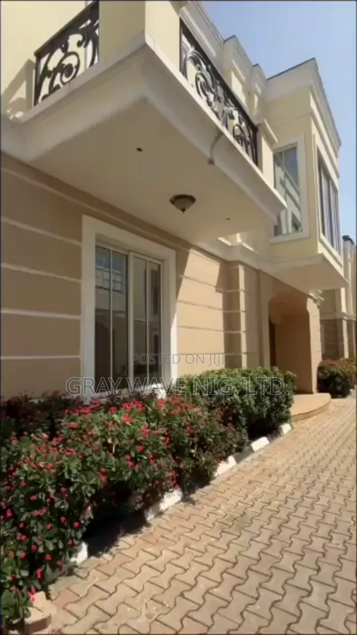 4bdrm Duplex in Maitama for rent