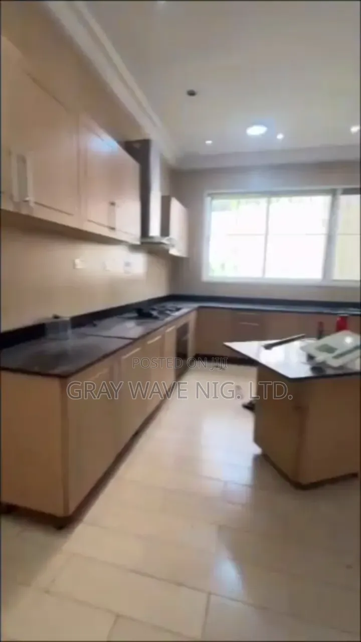 4bdrm Duplex in Maitama for rent