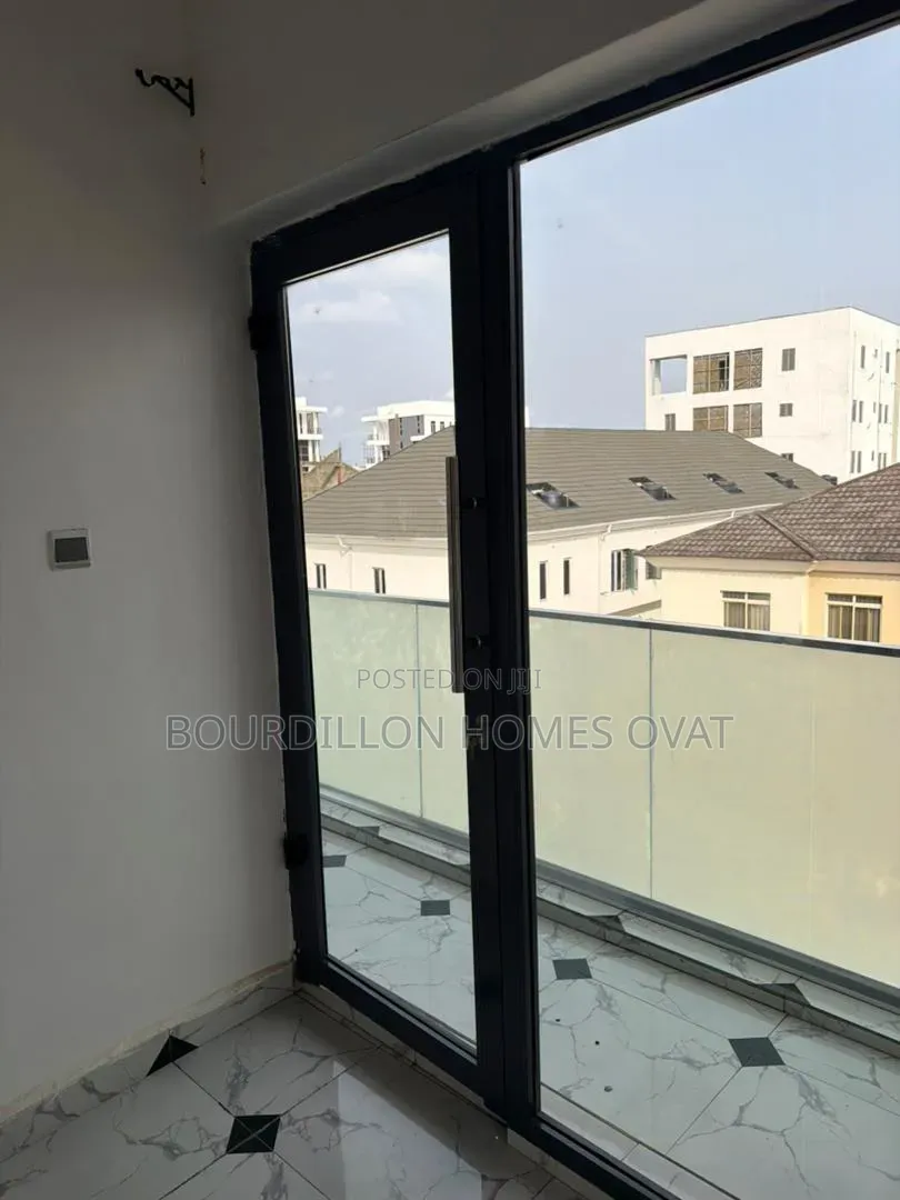 2bdrm Apartment in Lekki Conservation for rent