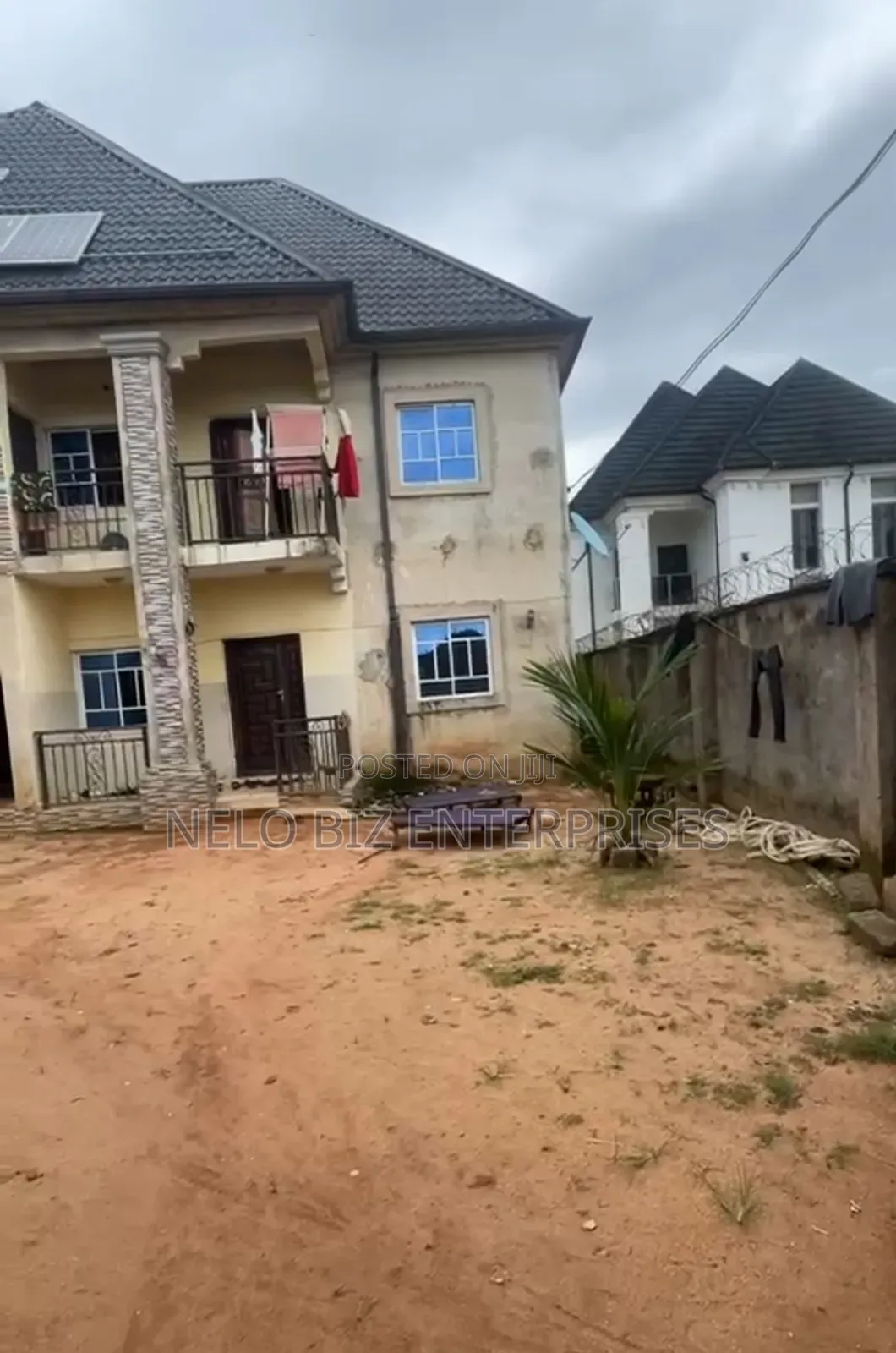 8bdrm Apartment in Owerri for sale