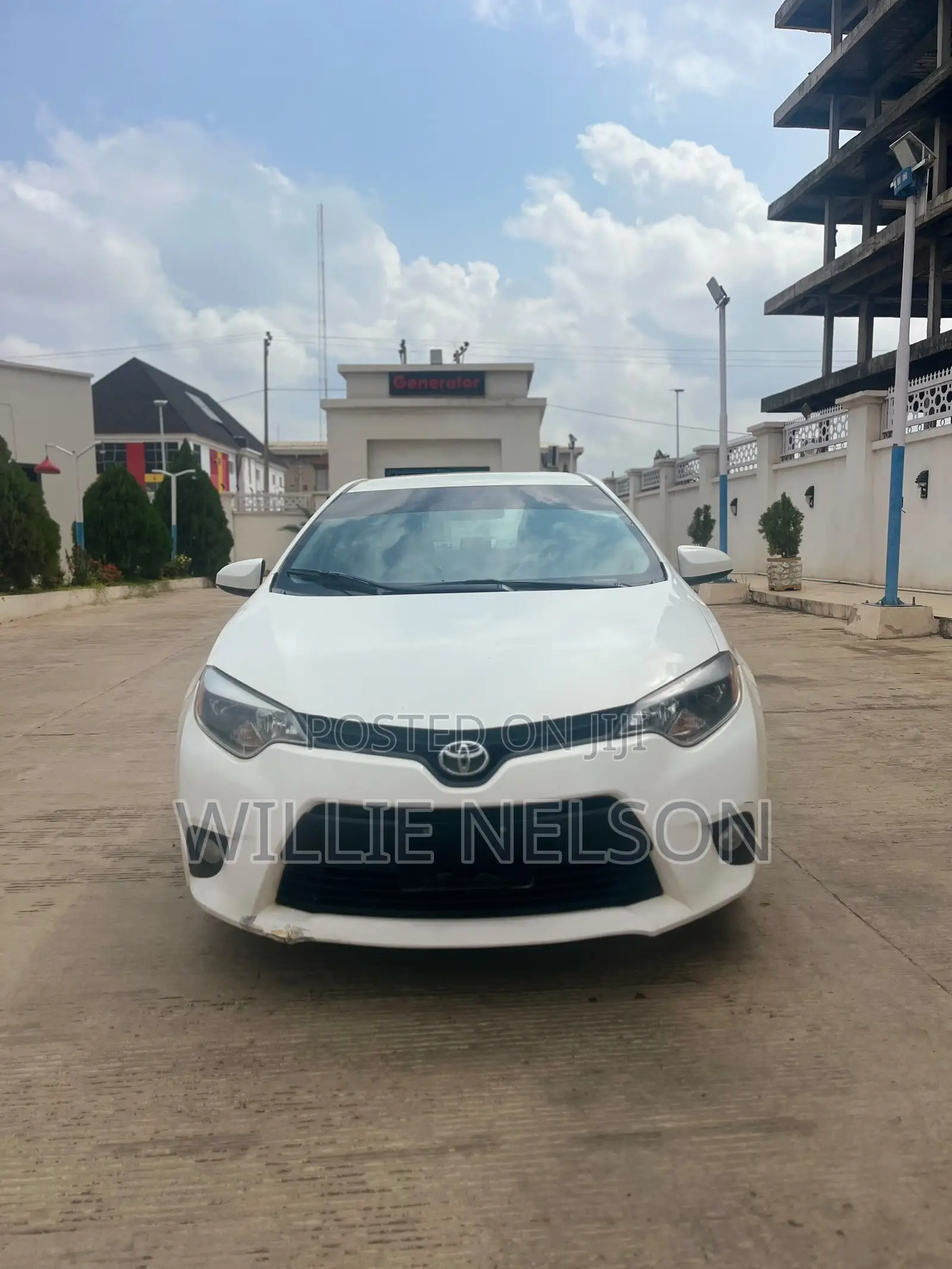Toyota Corolla LE Eco Premium 4dr Sedan (1.8L 4cyl CVT) 2014 White