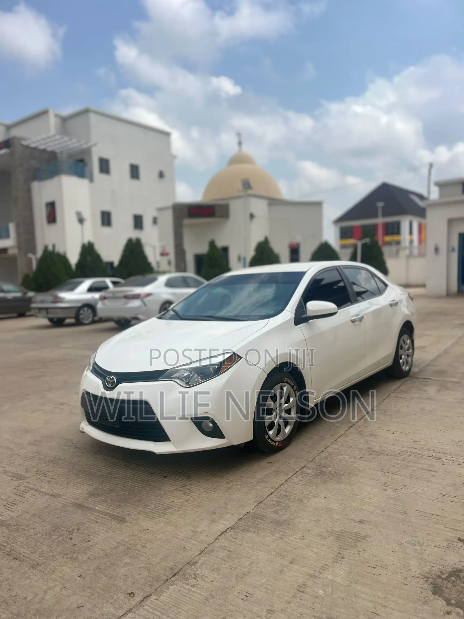 Toyota Corolla LE Eco Premium 4dr Sedan (1.8L 4cyl CVT) 2014 White