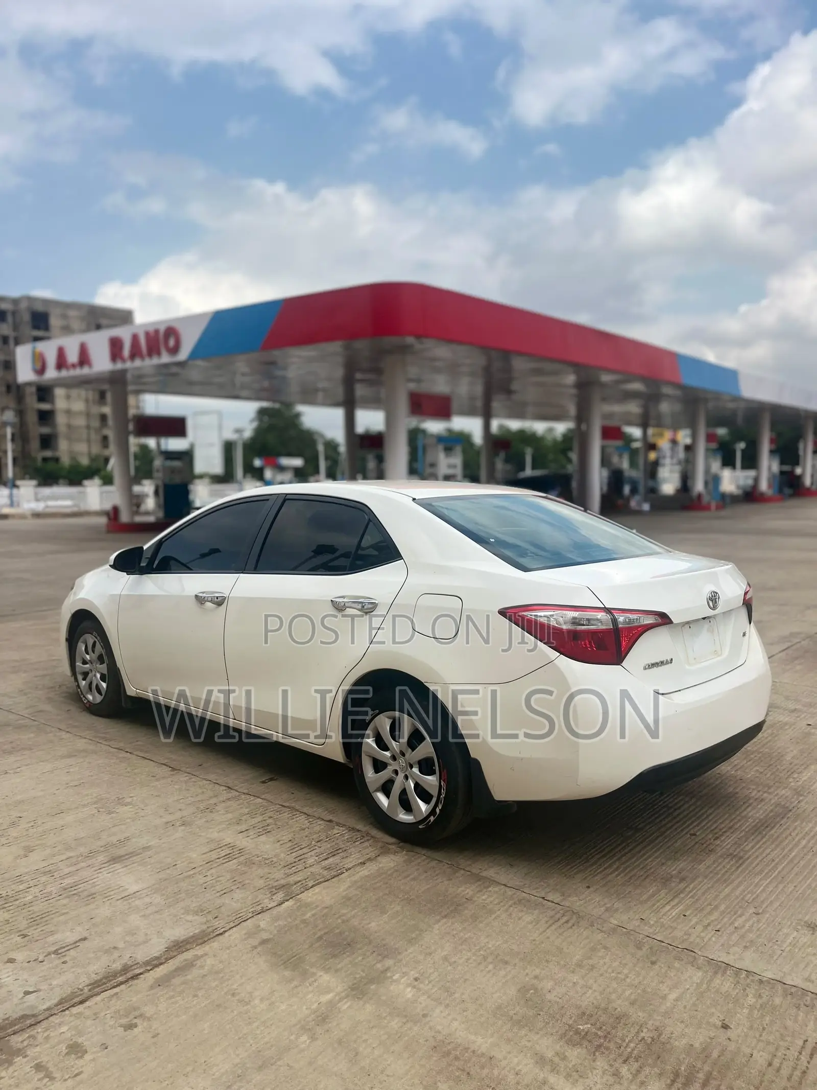Toyota Corolla LE Eco Premium 4dr Sedan (1.8L 4cyl CVT) 2014 White