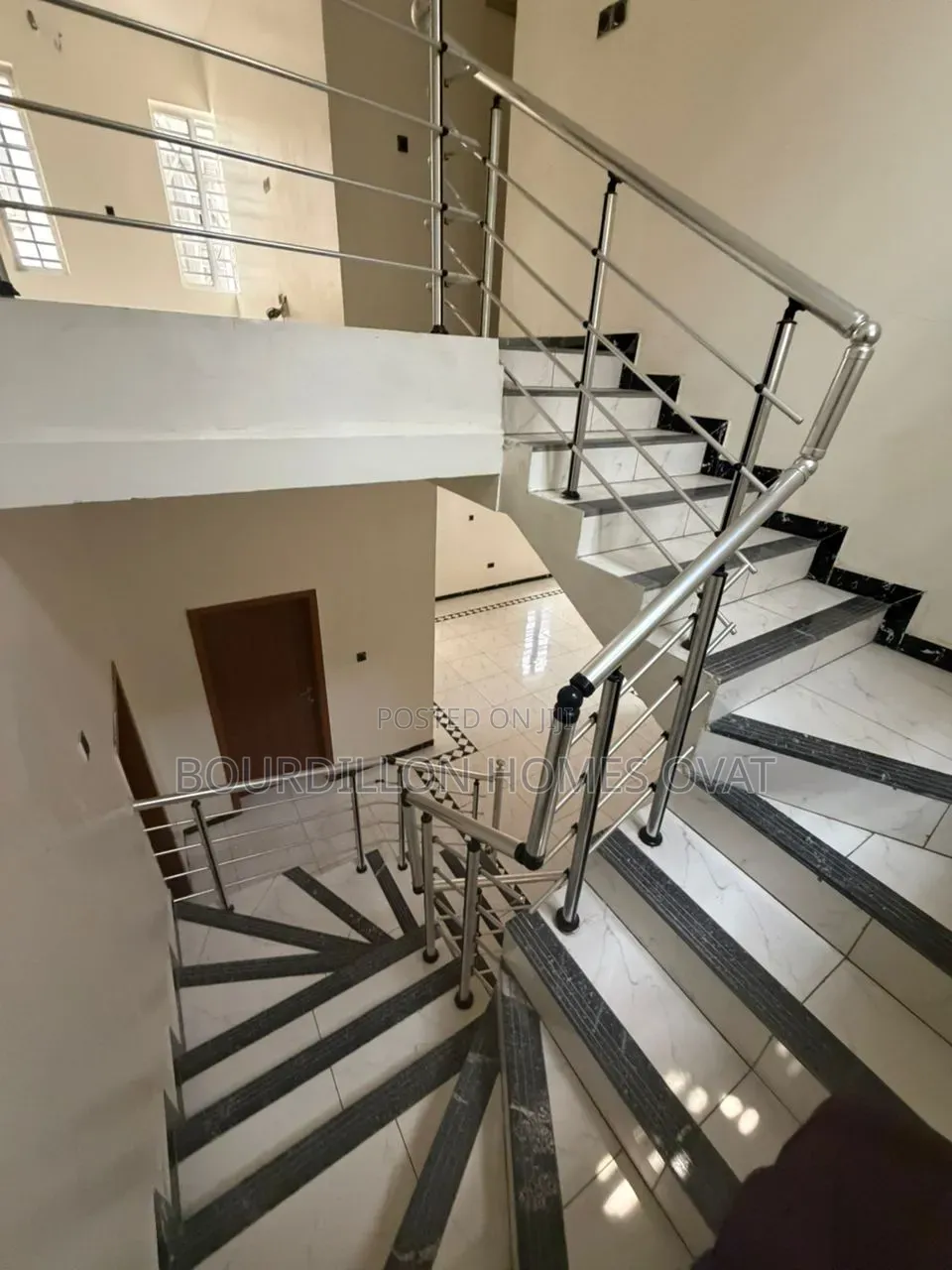 5bdrm Duplex in Chevron Lekki Lagos for sale