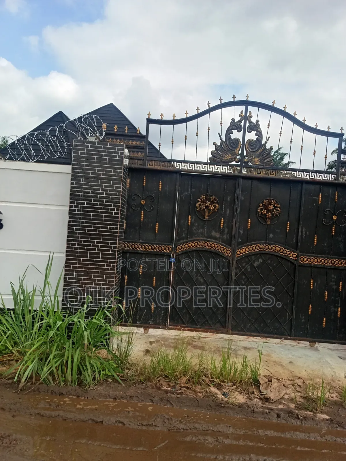 4bdrm Bungalow in Ojik Properties, Owerri for sale