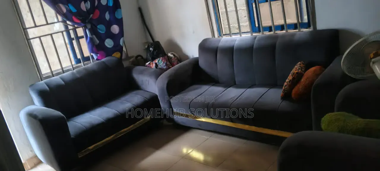 6 Seaters Set of Barely Used Set of Chairs