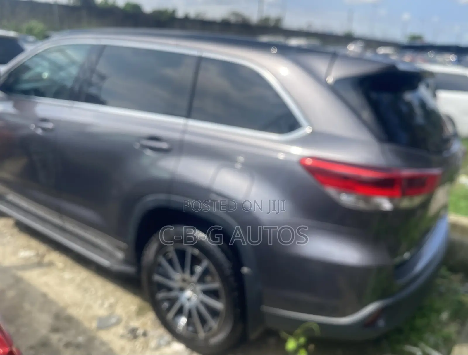 Toyota Highlander SE 4x2 V6 (3.5L 6cyl 8A) 2018 Brown