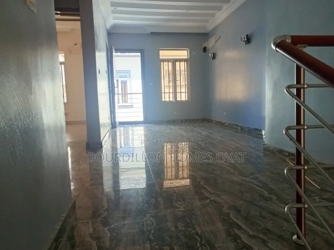 4bdrm Duplex in Chevron Lekki Lagos for rent