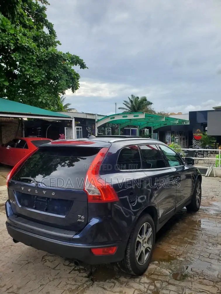 Volvo XC60 T6 AWD 2013 Blue