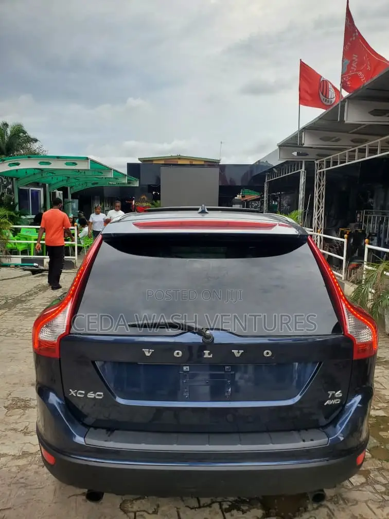 Volvo XC60 T6 AWD 2013 Blue