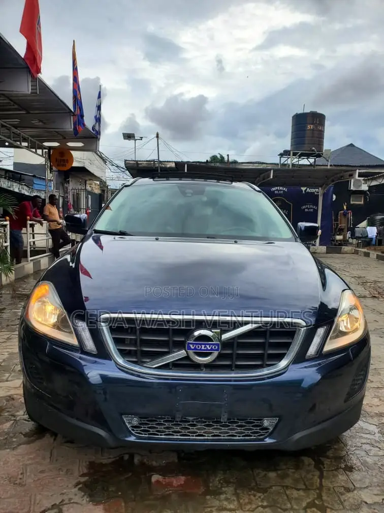 Volvo XC60 T6 AWD 2013 Blue