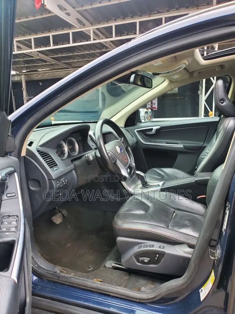 Volvo XC60 T6 AWD 2013 Blue