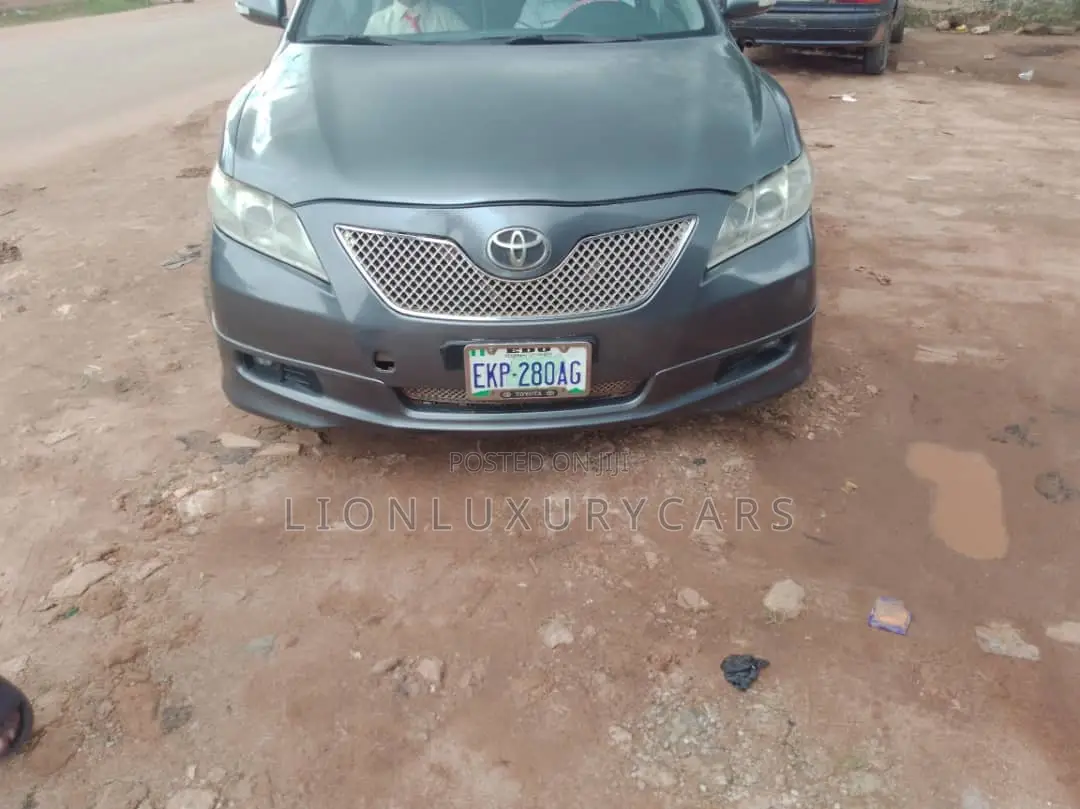 Toyota Camry 2010 Gray