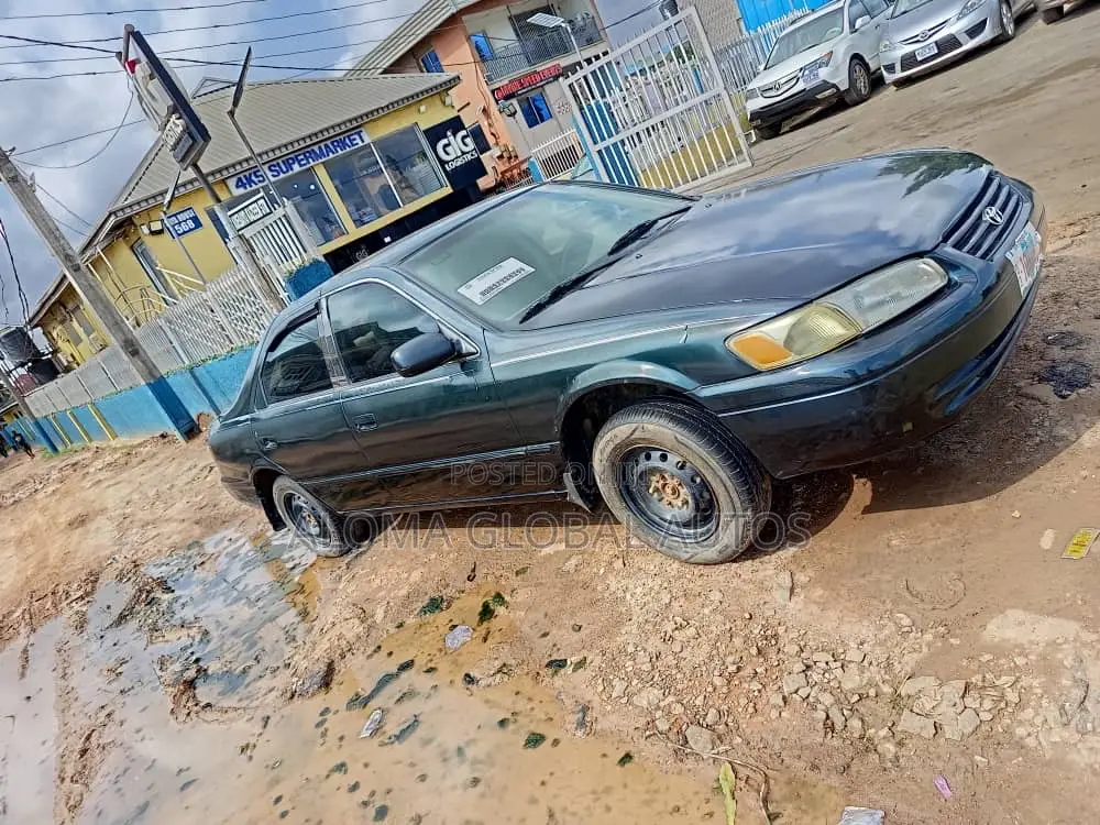 Toyota Camry Automatic 1999 Blue