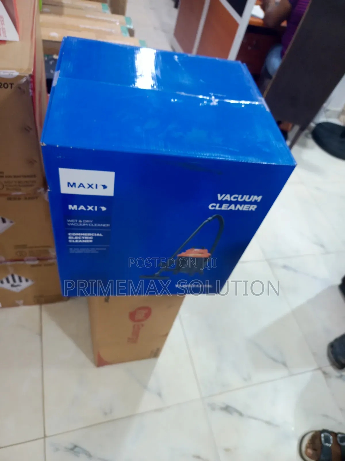 Maxi: The Future of Floor Cleaning