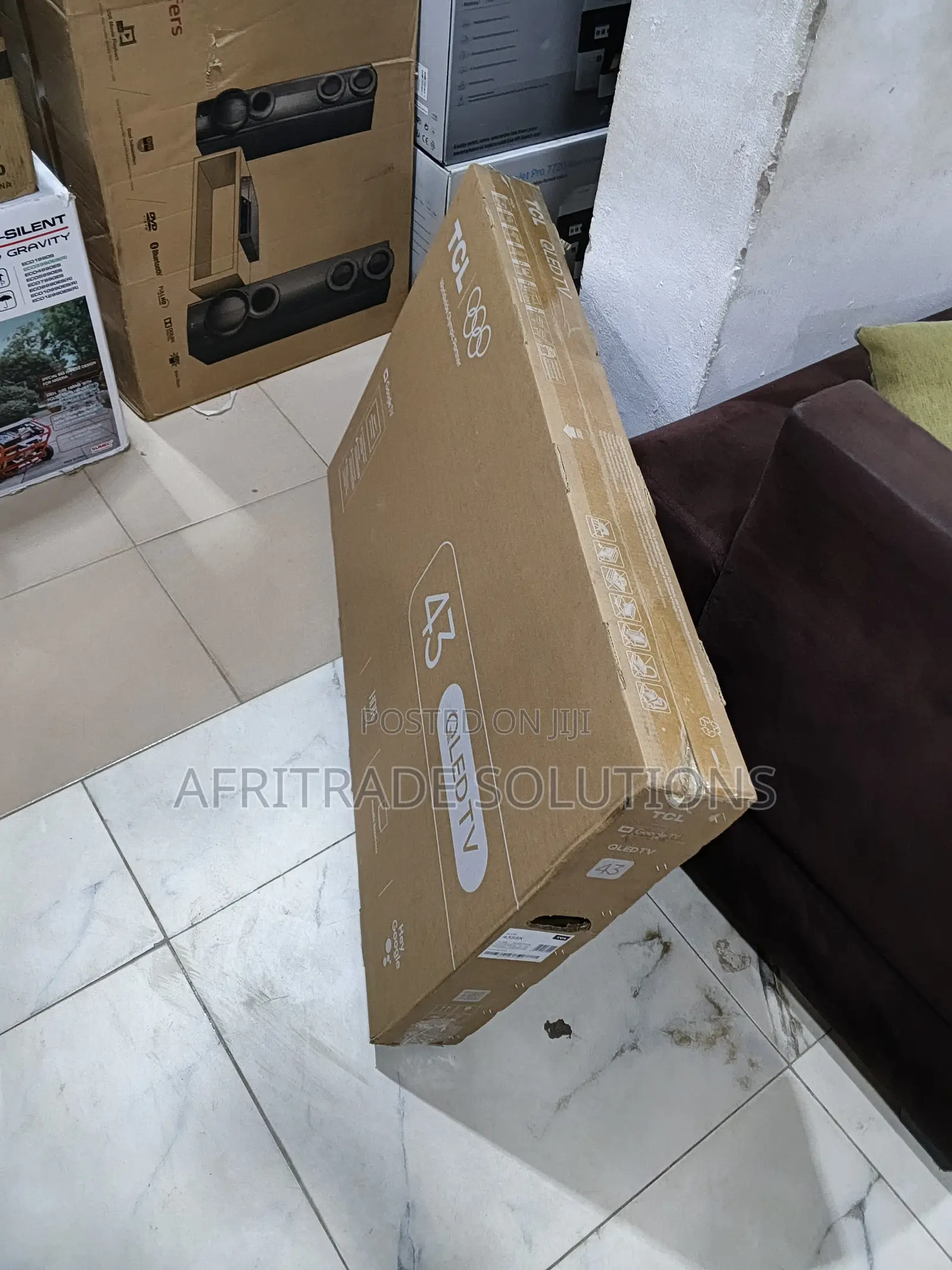 TCL 43" Smart Tv With Qled Technology