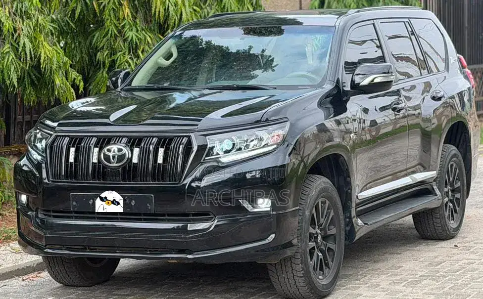 Toyota Land Cruiser Prado 2024 Black