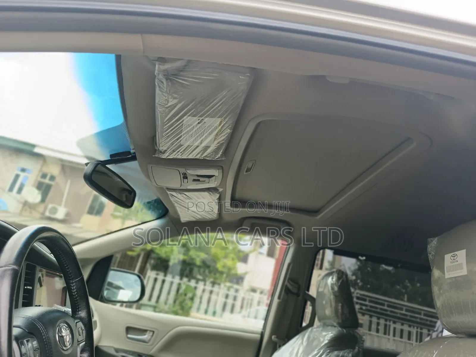 Toyota Sienna 2016 Gold
