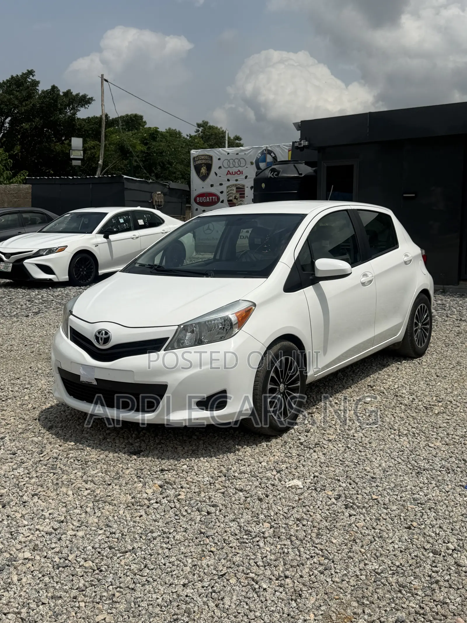 Toyota Yaris 2013 White