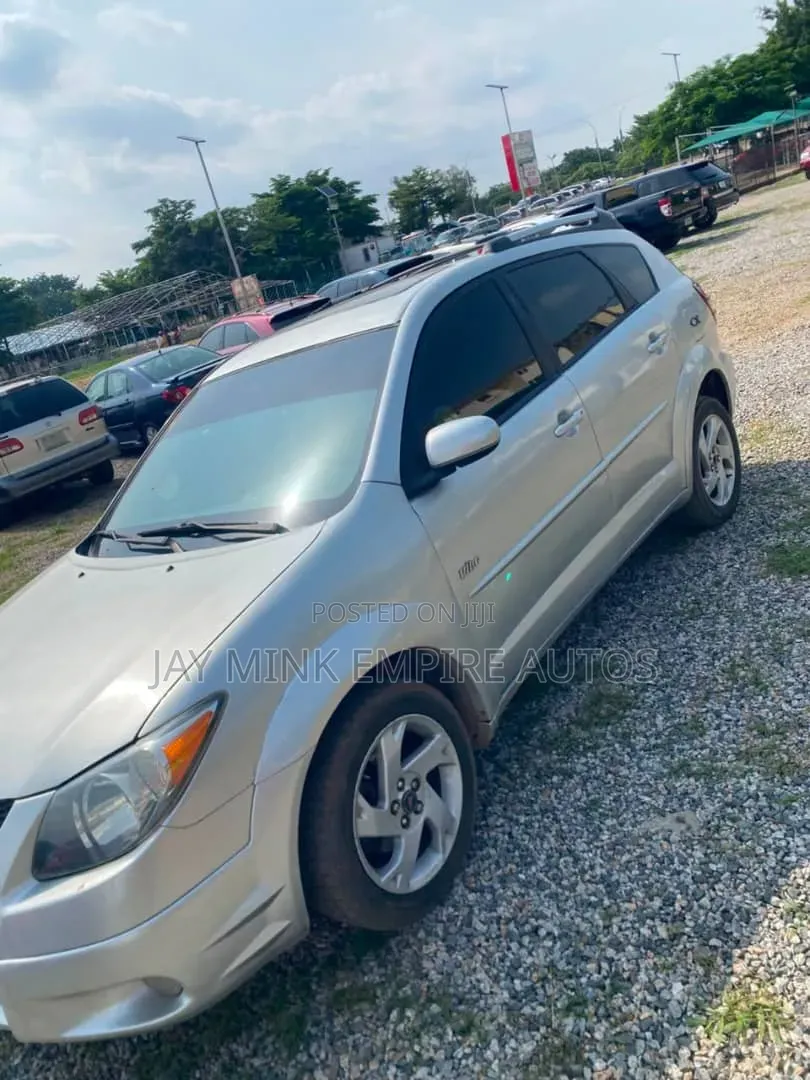 Pontiac Vibe Automatic 2004 Silver