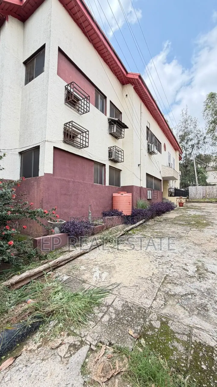 3bdrm Apartment in Maitama for sale