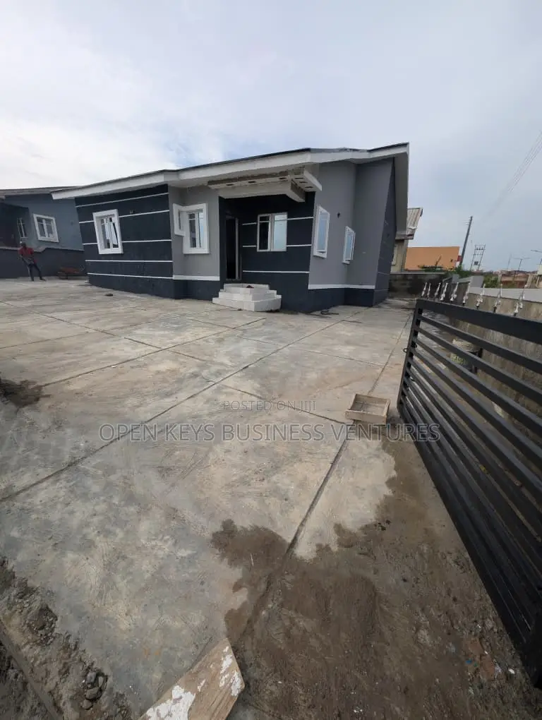 Furnished 3bdrm Bungalow in Ajimobi, Idishin for sale