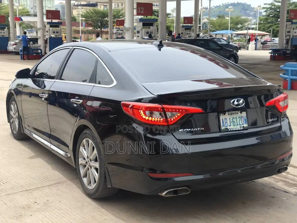 Hyundai Sonata Limited Sedan FWD (2.4L 4cyl 6A) 2016 Black