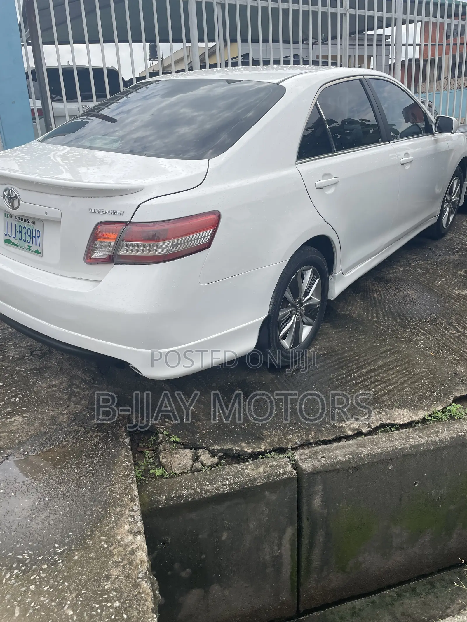 Toyota Camry LE V6 4dr Sedan (3.5L 6cyl 6AM) 2007 White