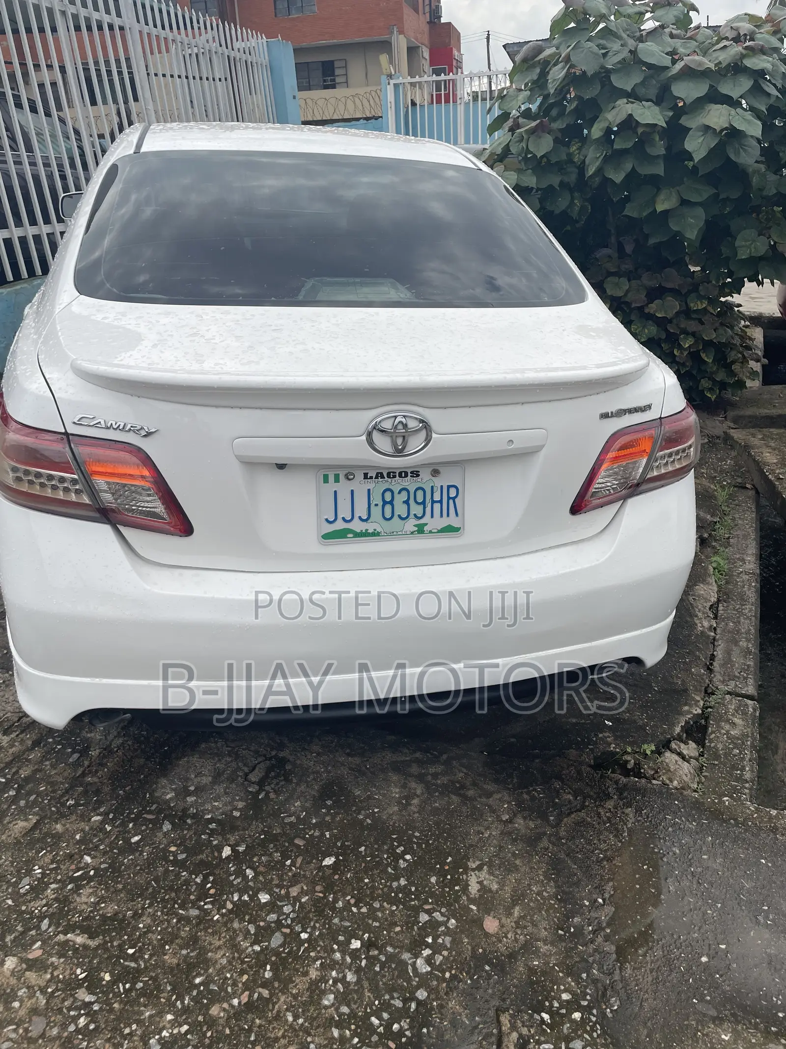 Toyota Camry LE V6 4dr Sedan (3.5L 6cyl 6AM) 2007 White