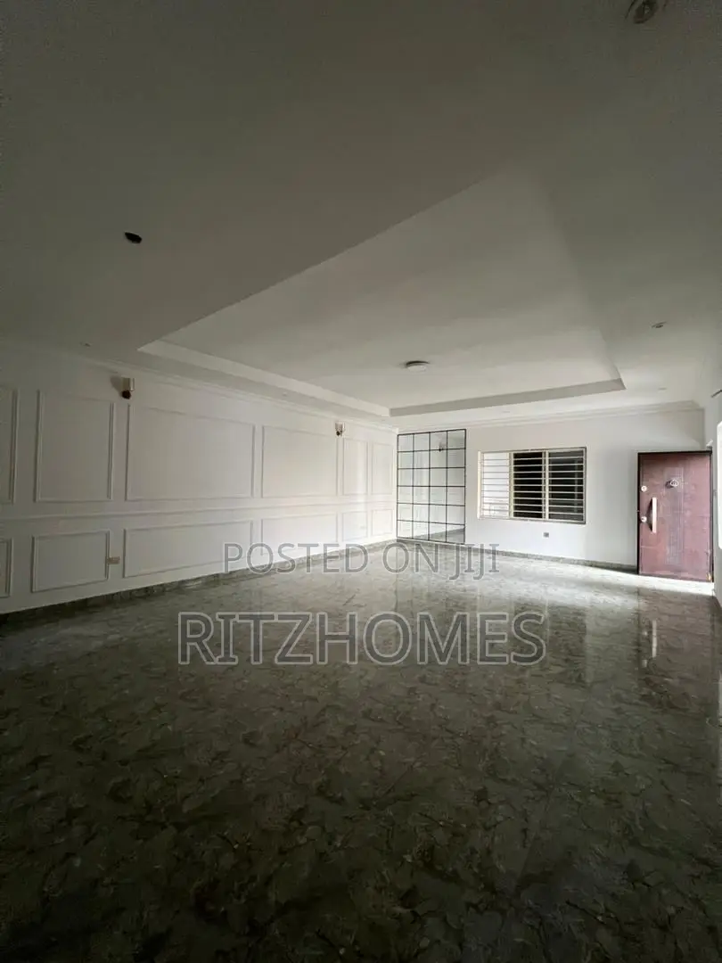 2bdrm Apartment in Off Lekki-Epe Expressway for rent