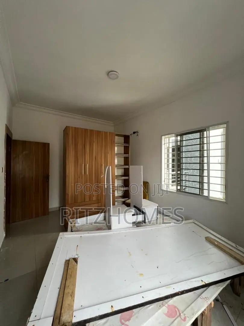 2bdrm Apartment in Off Lekki-Epe Expressway for rent