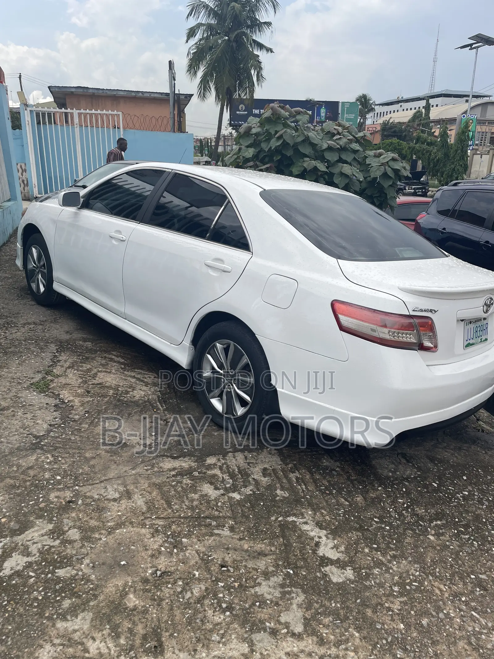 Toyota Camry LE V6 4dr Sedan (3.5L 6cyl 6AM) 2007 White