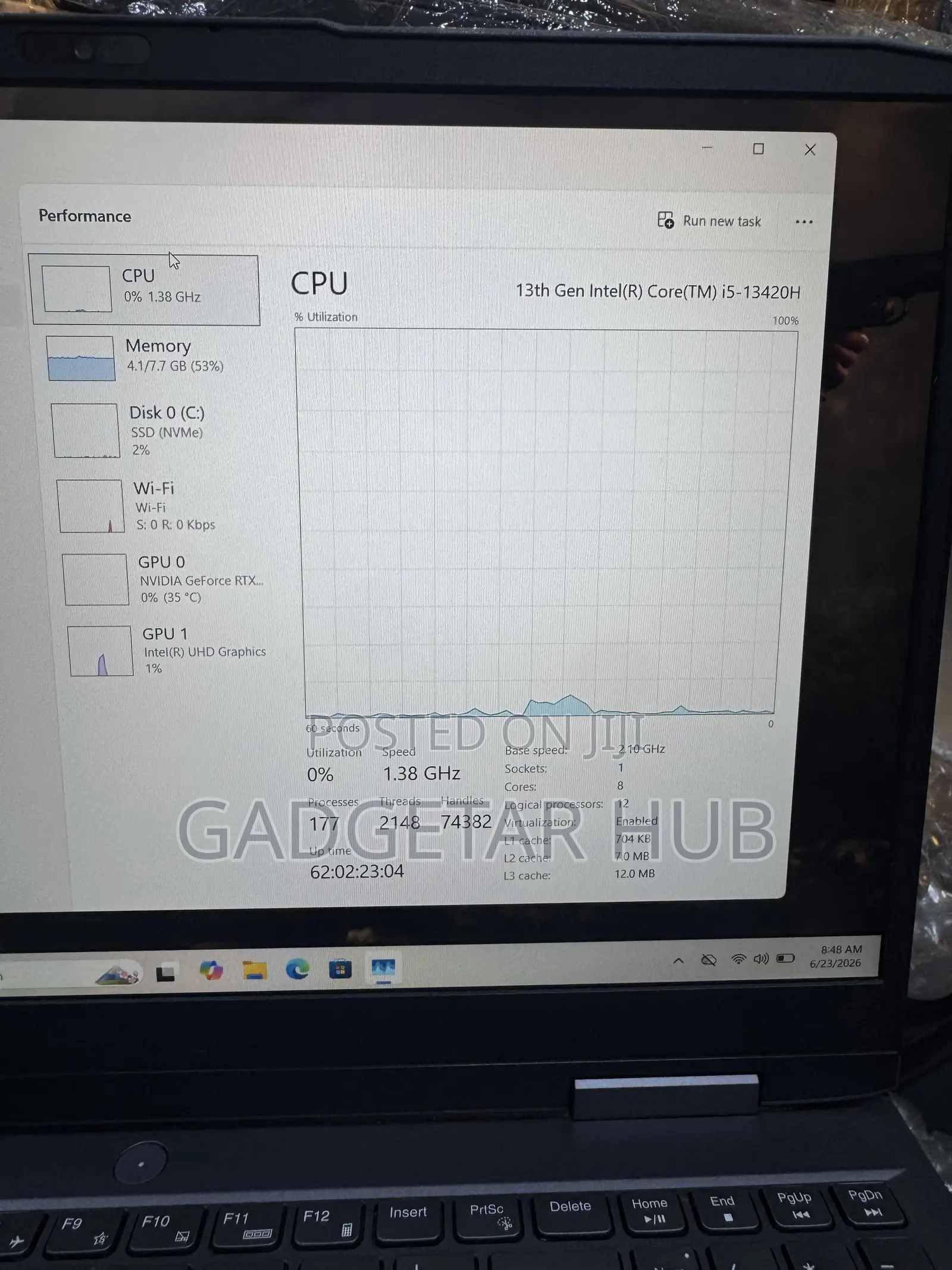 Laptop Lenovo LOQ 15IRH8 8GB Intel Core i5 SSD 1T